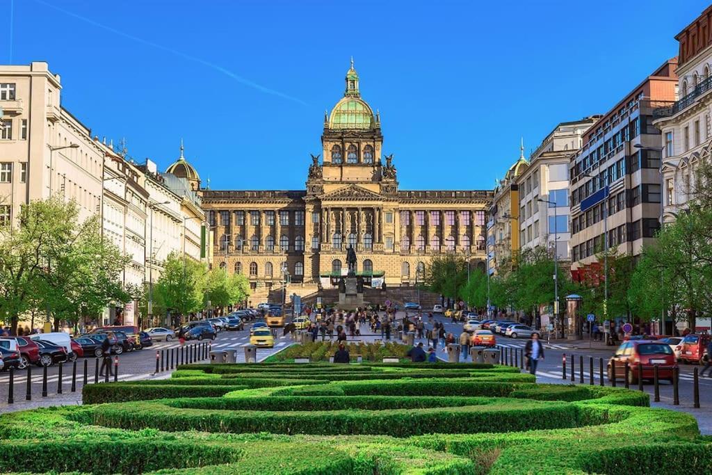 Old Town Herberghaus, 250M To Charles Bridge Apartamento Praga Exterior foto